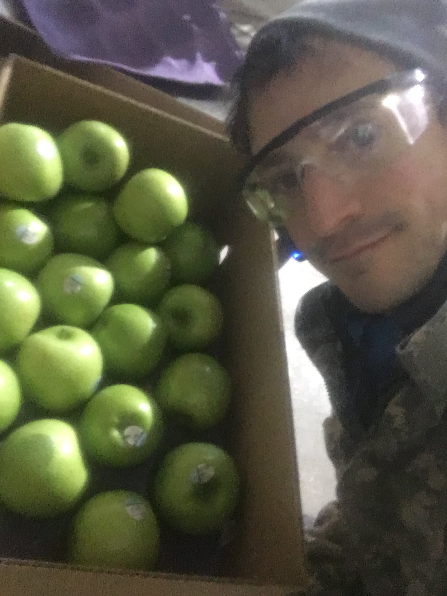 Green Apples with Walnuts